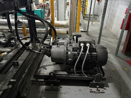 Integrated hydraulic unit powering a press line